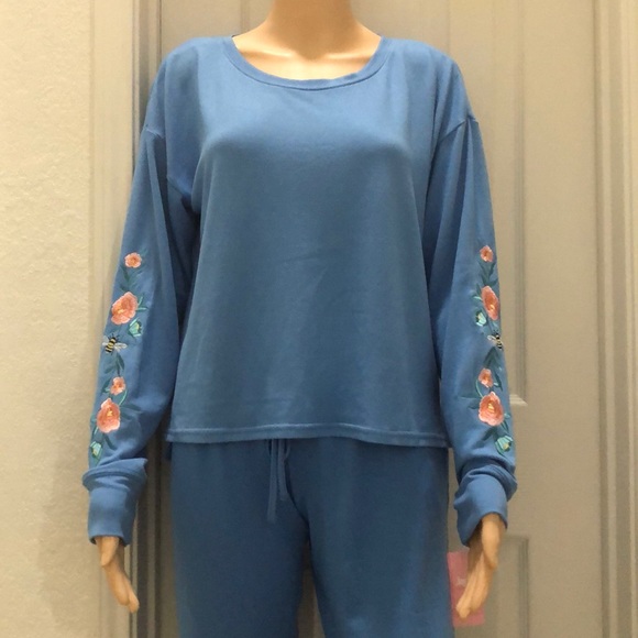 Jenni Printed Long-Sleeve Pajamas Set - Picture 3 of 8